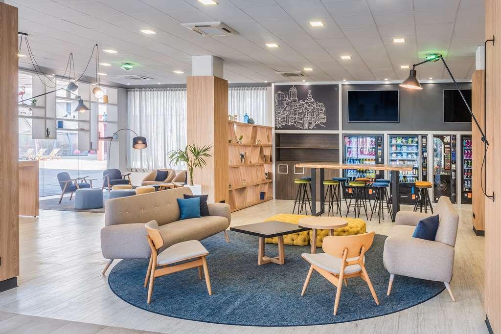 Tryp Airport Aparthotel *